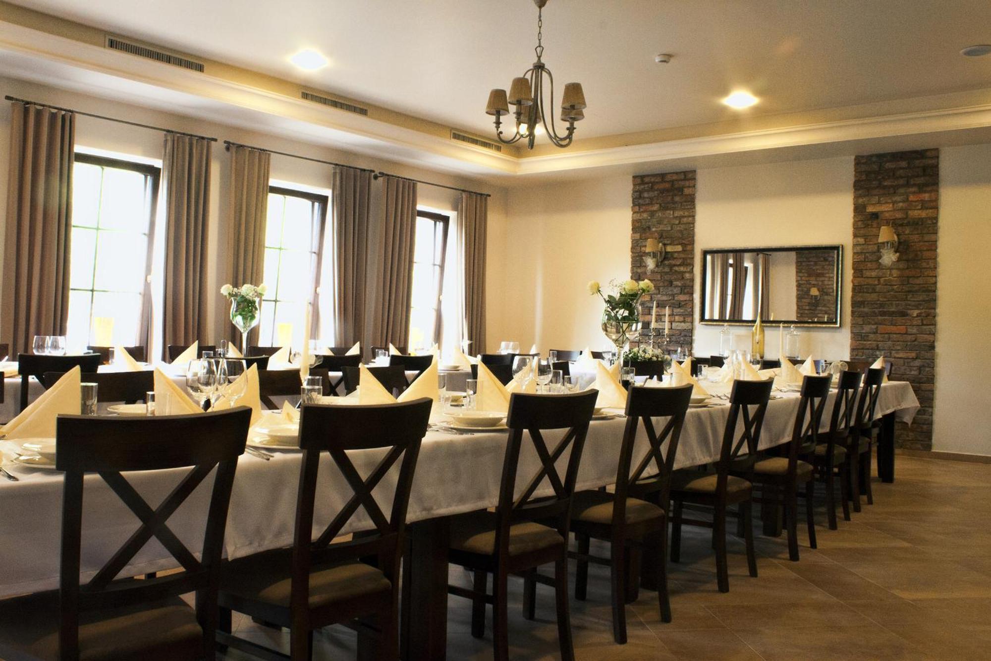Hotel Modrzewiowy Dwor Gliwice Esterno foto