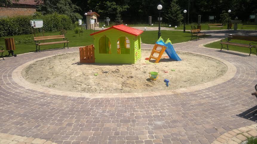 Hotel Modrzewiowy Dwor Gliwice Esterno foto